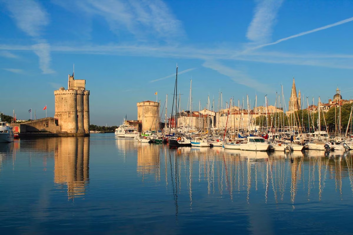 header activ travaux Activ Travaux La Rochelle - (Isabelle Denis-valance)