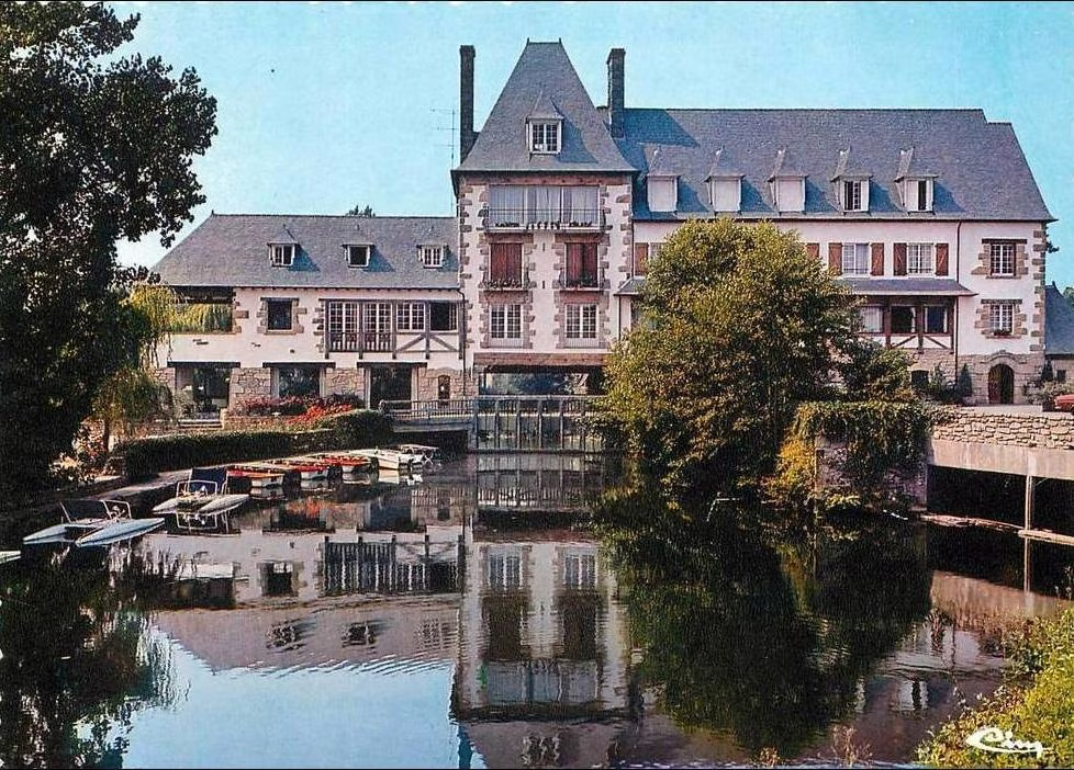 header activ travaux Activ Travaux Chateaubourg - (Adrien Impinna)