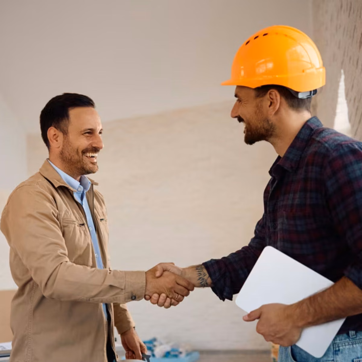 header activ travaux Pourquoi confier ses travaux à un contractant général plutôt qu’à un courtier (même avec une AMO) ?, le 8 octobre 2026