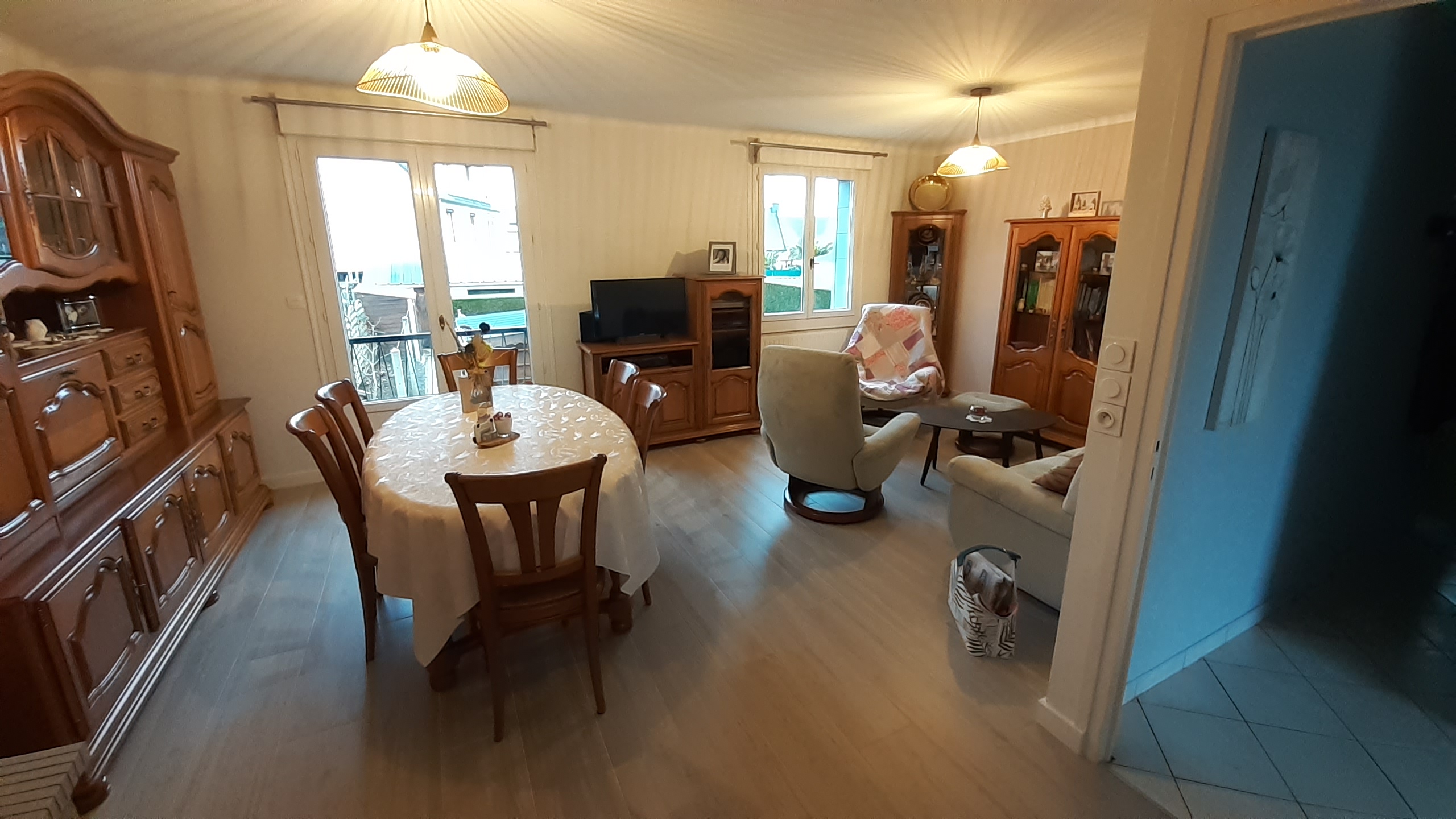 Réalisation Rénovation salle–salon à Ploufragan : un espace repensé, plus ouvert et plus harmonieux - Ploufragan