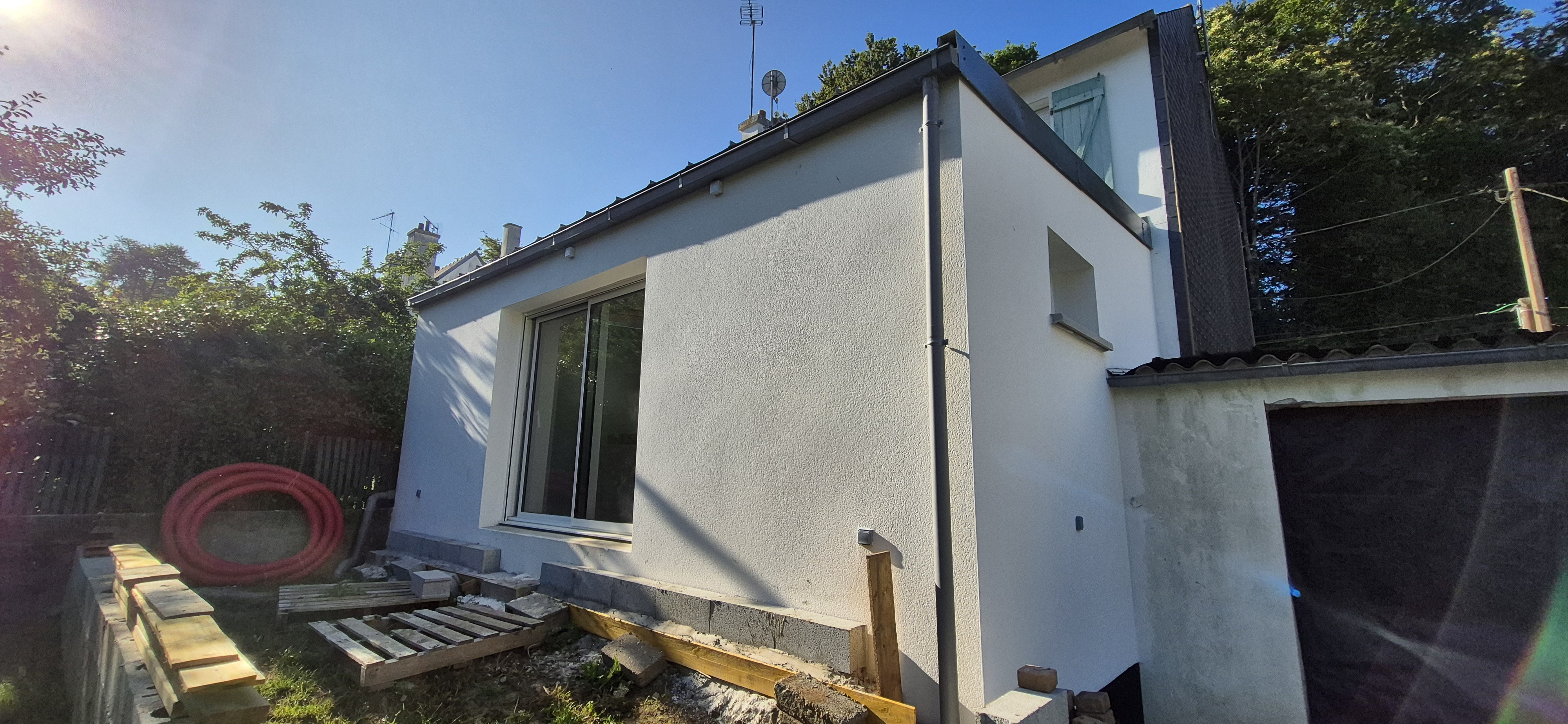 Réalisation Clos couvert en extension - Aile nouvelle ancrée sur pieux - Quimper