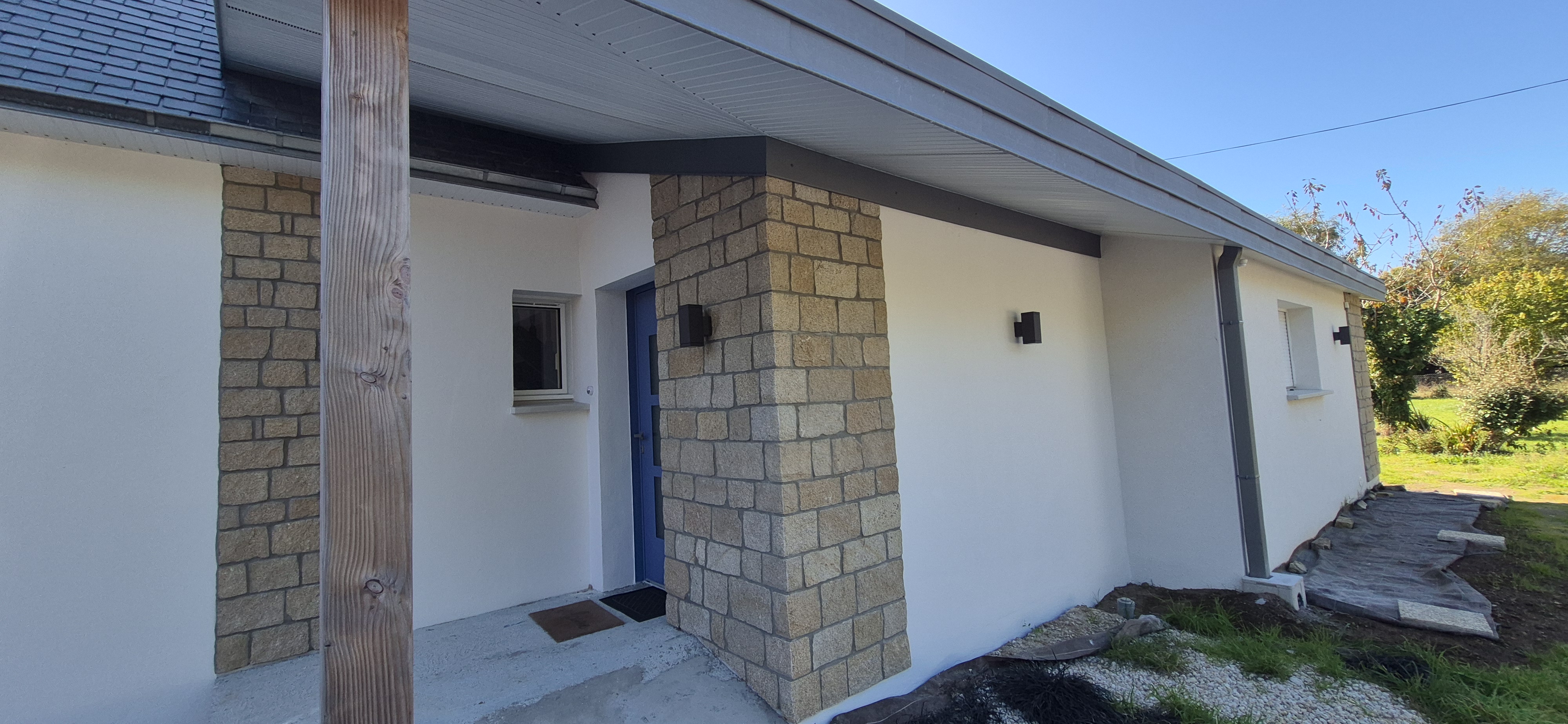 Réalisation Lifting complet sur construction année 80 - Nouvelle aile et soins chirurgicaux - Loctudy