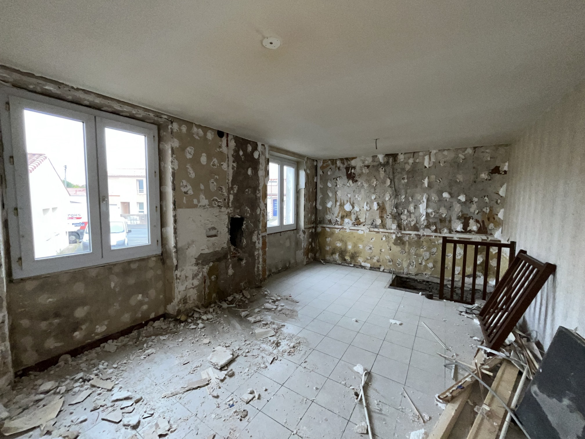 Réalisation Rénovation complète d’une maison en deux logements locatifs à Montaigu (Vendée) - Montaigu-Vendée