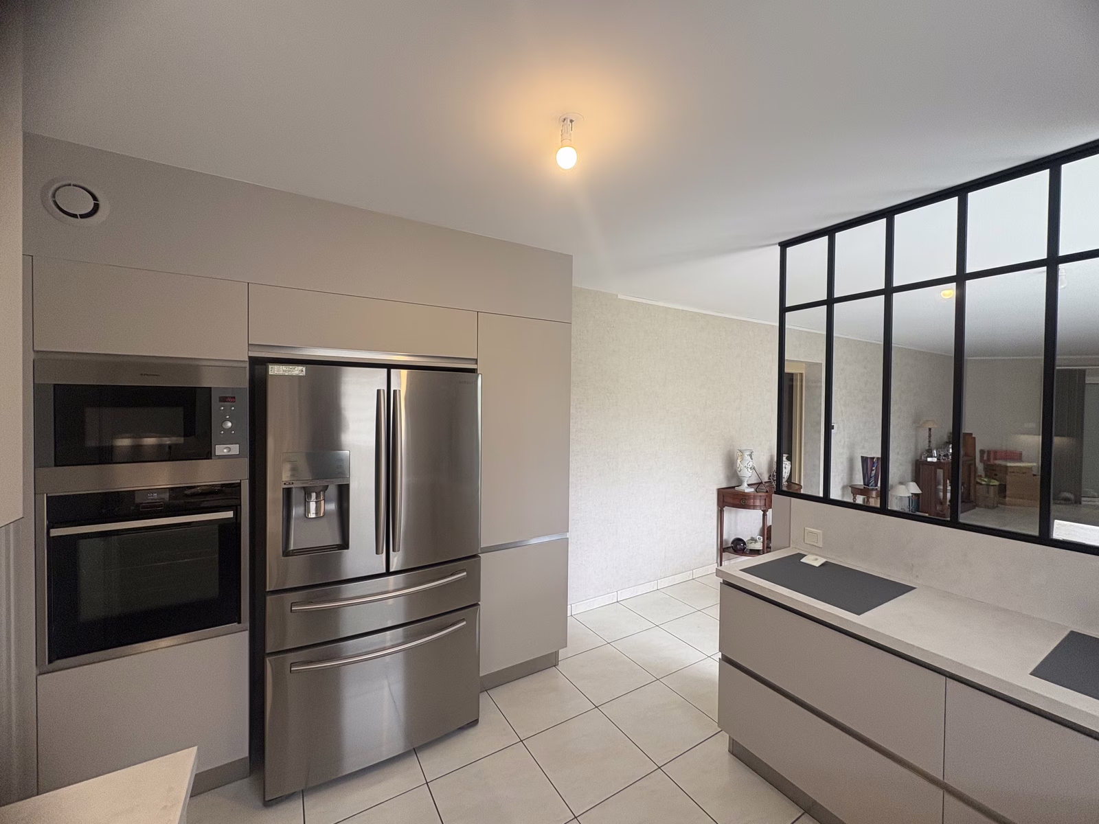 Moderniser une cuisine des années 2000 avec une rénovation complète et coordonnée - Trégueux