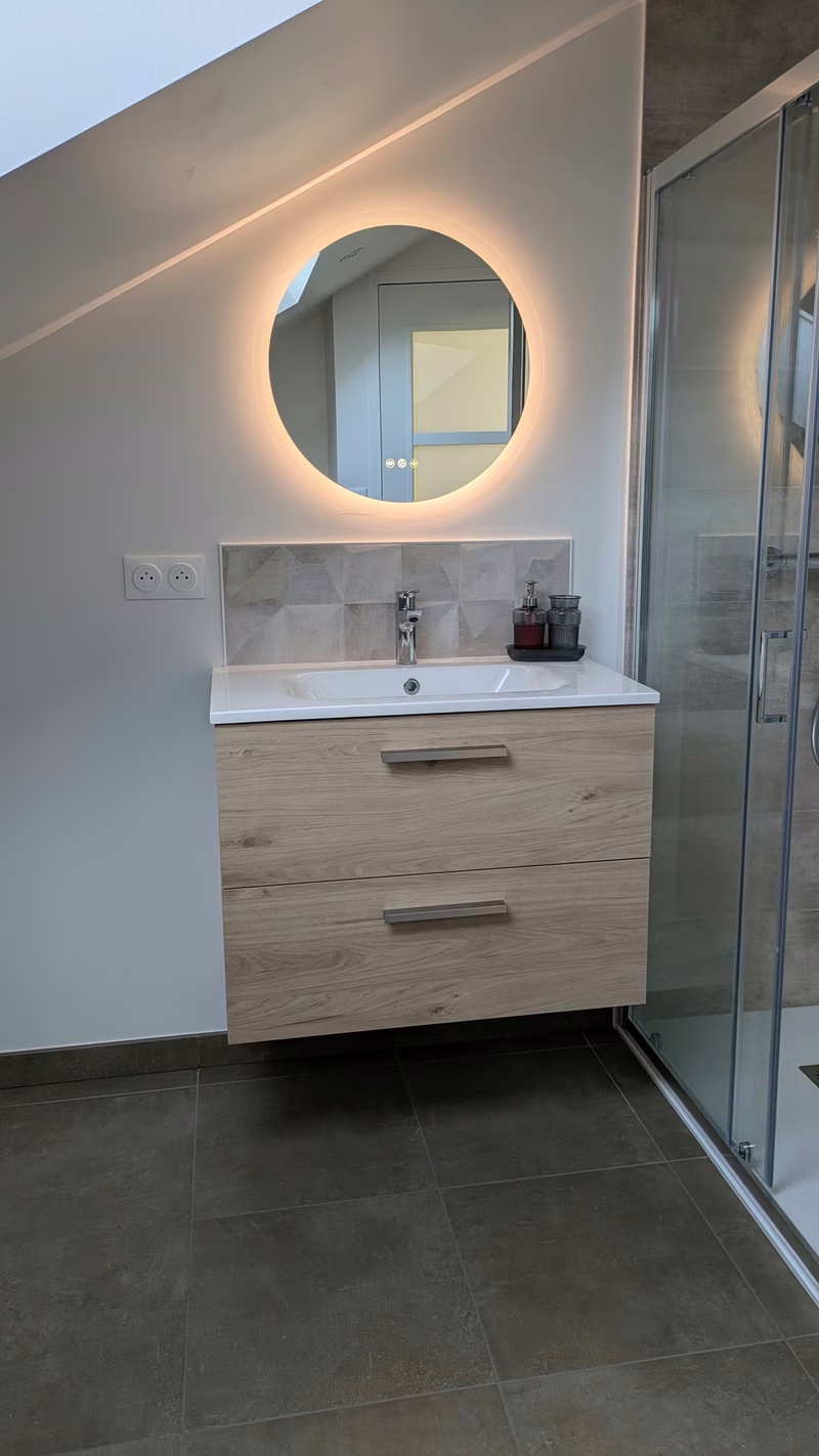 Réalisation Transformation des combles : un espace de vie lumineux et confortable - Nice