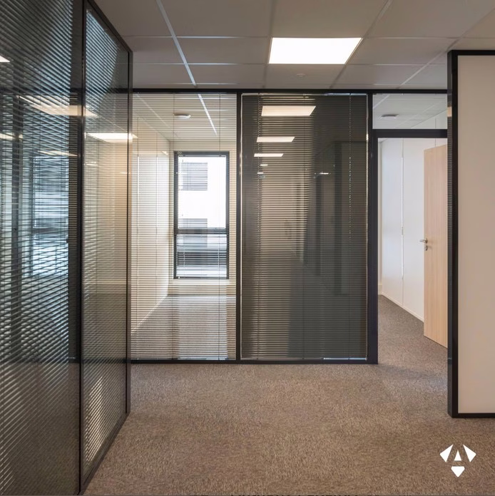 Transformer une salle en deux bureaux fonctionnels — sans agrandir - Ploufragan