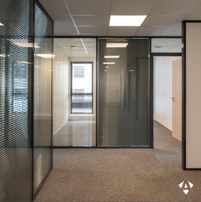 Réalisation Transformer une salle en deux bureaux fonctionnels — sans agrandir - Ploufragan